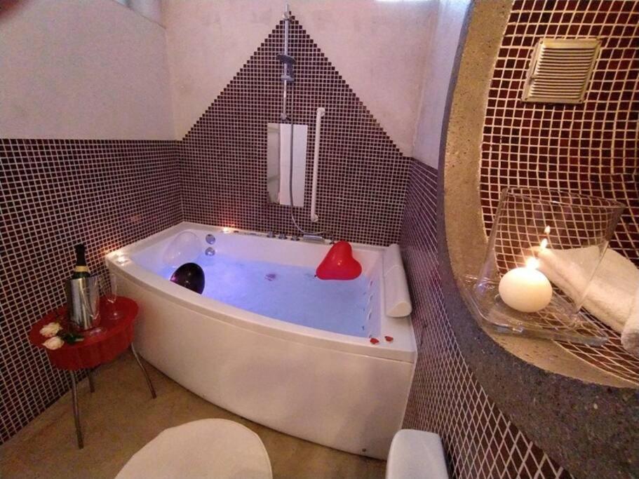 Apartmán Zentral Club Neutron-Jacuzzi Belmonte De Miranda Exteriér fotografie